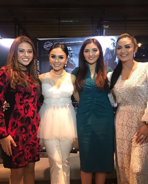 16 Anak artis jadi korban bully, terbaru anak Ussy Sulistiawaty