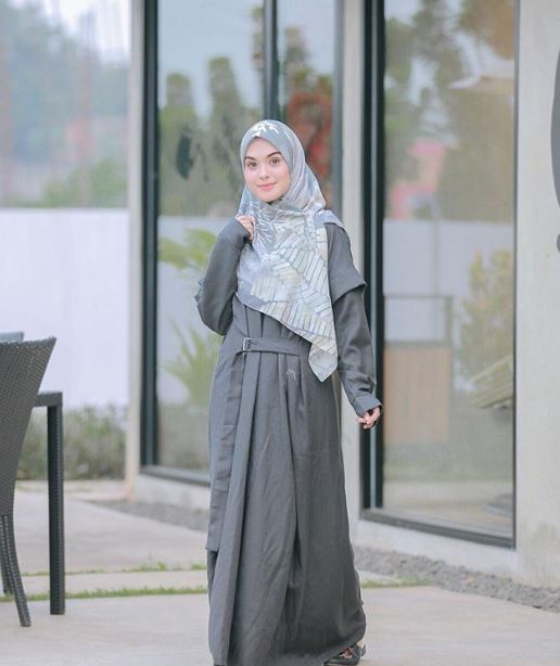 14 Seleb ini putuskan kenakan hijab di tahun 2018
