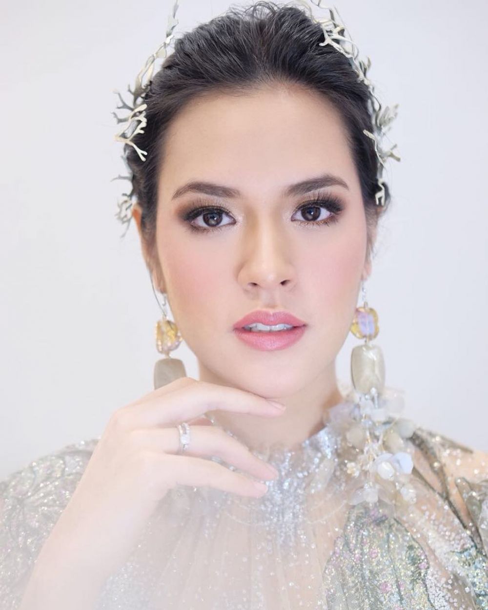 6 Penyanyi Indonesia ini pernah raih MAMA, terbaru Marion Jola