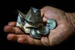 5 Cara uang receh di kantongmu bisa punya manfaat lebih