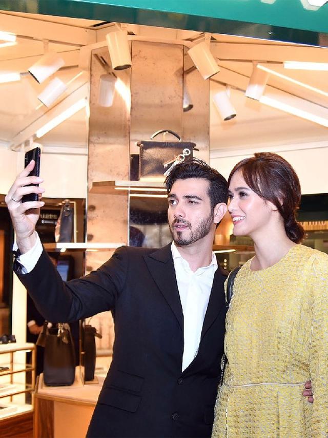 9 Seleb ini tersandung restu calon mertua saat hendak menikah