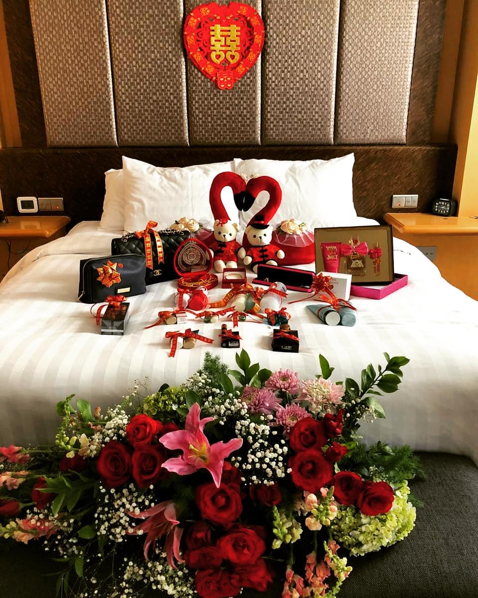 8 Potret DJ Butterfly menikah, bahagia dengan cowok Indonesia