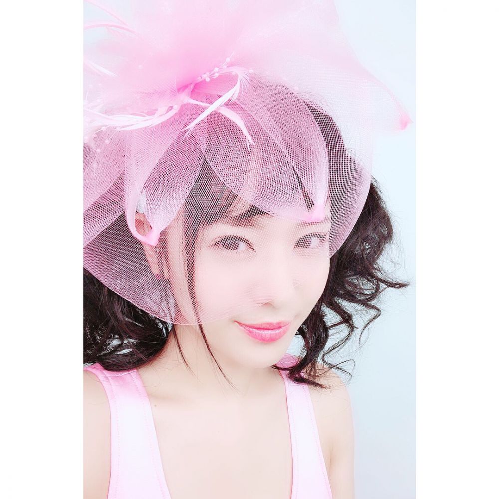 10 Potret Sora Aoi, artis dewasa Jepang yang kini hamil 5 bulan