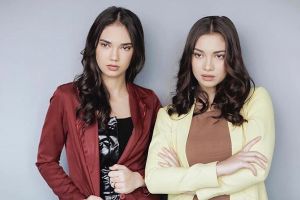 7 Adu gaya Haico dan Angela Gilsha, artis disebut parasnya mirip