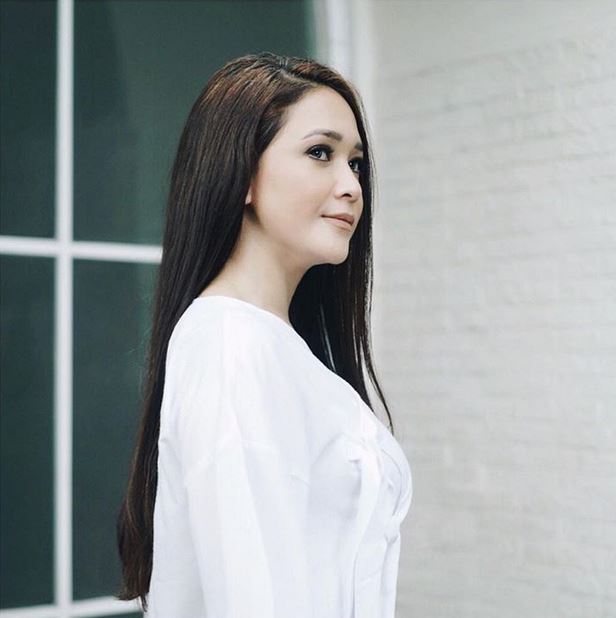 9 Gaya rambut Maia Estianty, pernah dicat warna-warni