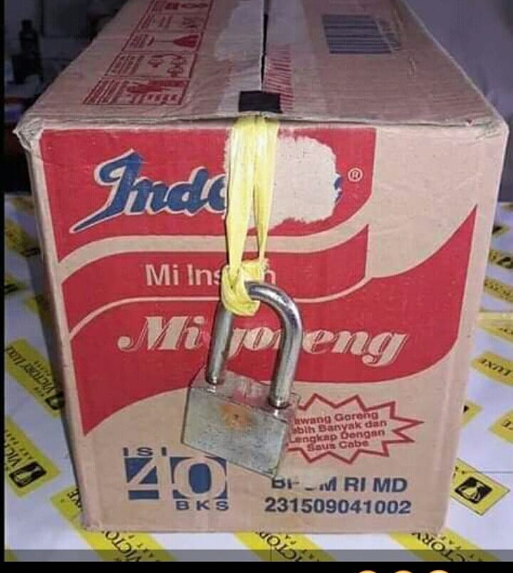10 Meme lucu kotak kardus ini bikin kamu cengar-cengir sendiri