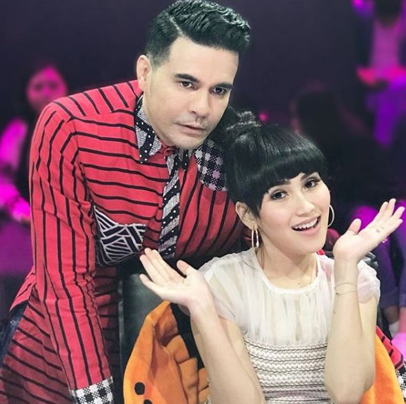 15 Potret Beniqno & Ayu Ting Ting, dari mesra hingga gaya kocak