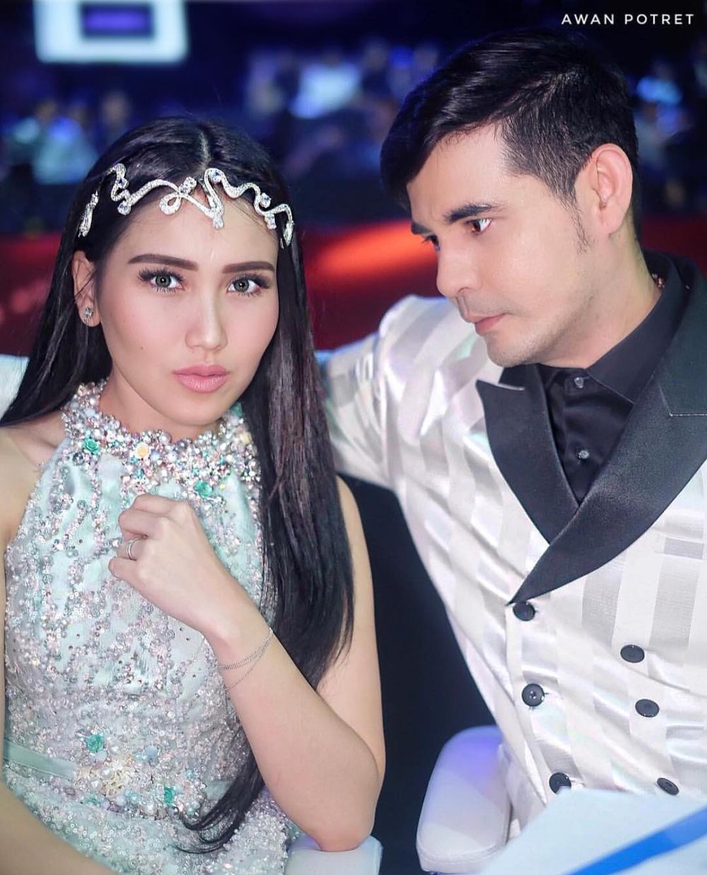 15 Potret Beniqno & Ayu Ting Ting, dari mesra hingga gaya kocak