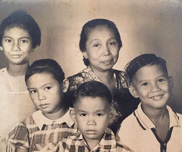 8 Potret masa kecil Prabowo-Sandiaga Uno, bikin pangling