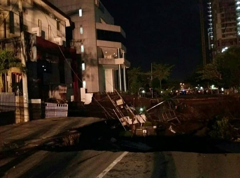 10 Potret kondisi Jalan Gubeng Surabaya sesaat setelah ambles