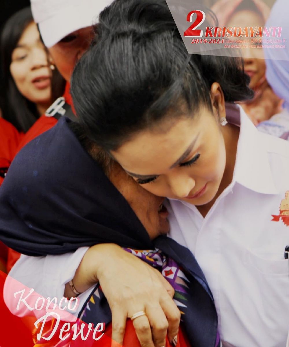 10 Potret Krisdayanti blusukan kampanye, tetap cetar memesona