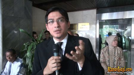 10 Caleg seleb pindah partai di Pileg 2019, usaha menuju Senayan