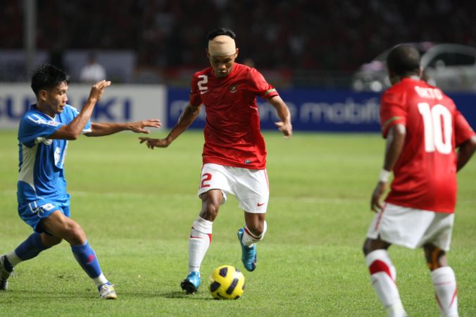  7 Potret kenangan M Nasuha di Piala AFF 2010 dengan kepala diperban