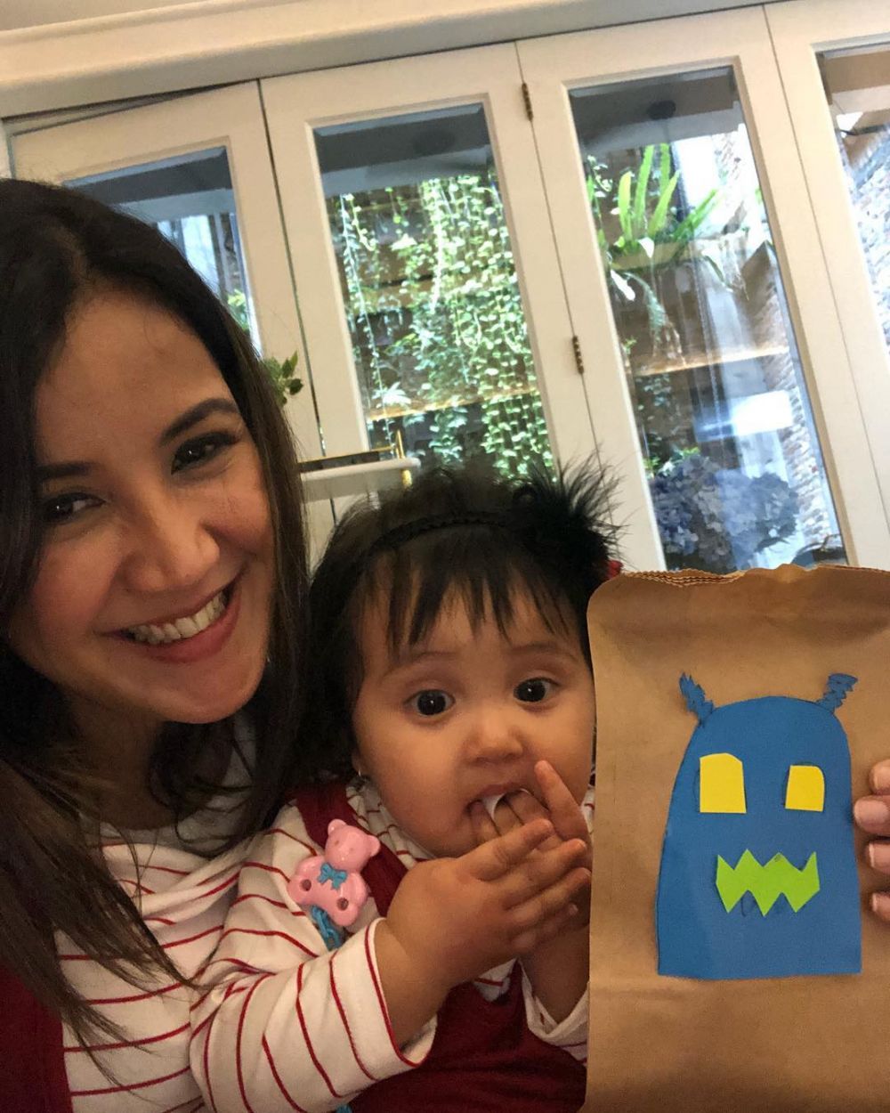 7 Potret Andi Soraya dan baby Kylie kembaran baju, bikin gemes