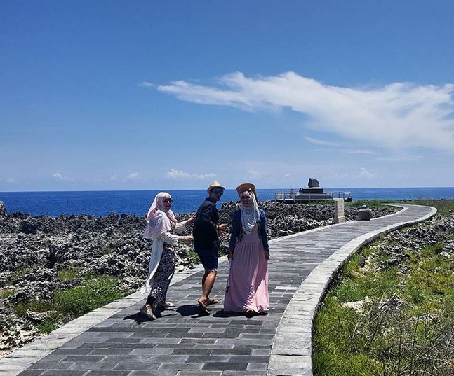 12 Gaya traveling Bebi Silvana, istri Opick yang sukses berbisnis