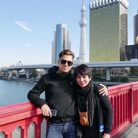 Jelang Hari Ibu, ini momen kebersamaan 10 seleb dengan ibunya