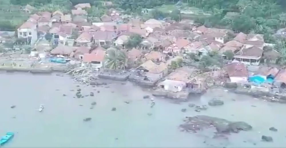 10 Potret Kalianda Lampung Selatan dari udara pasca tsunami Banten
