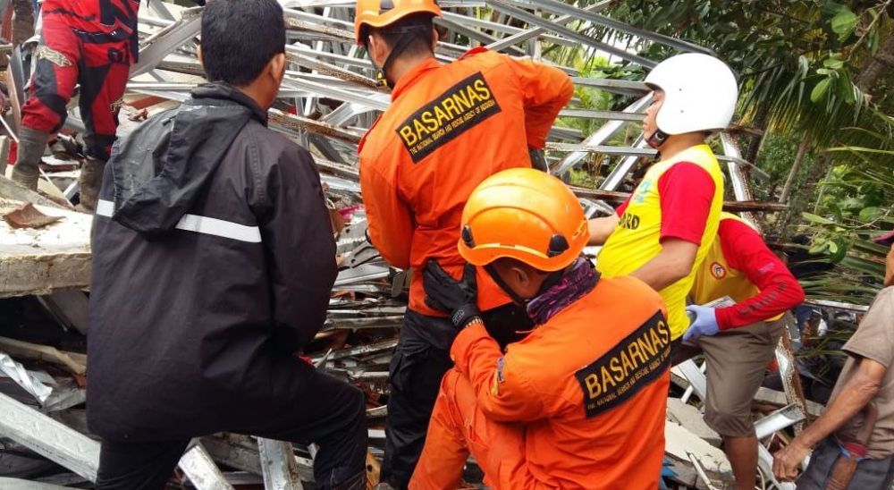 10 Potret situasi evakuasi korban tsunami Banten