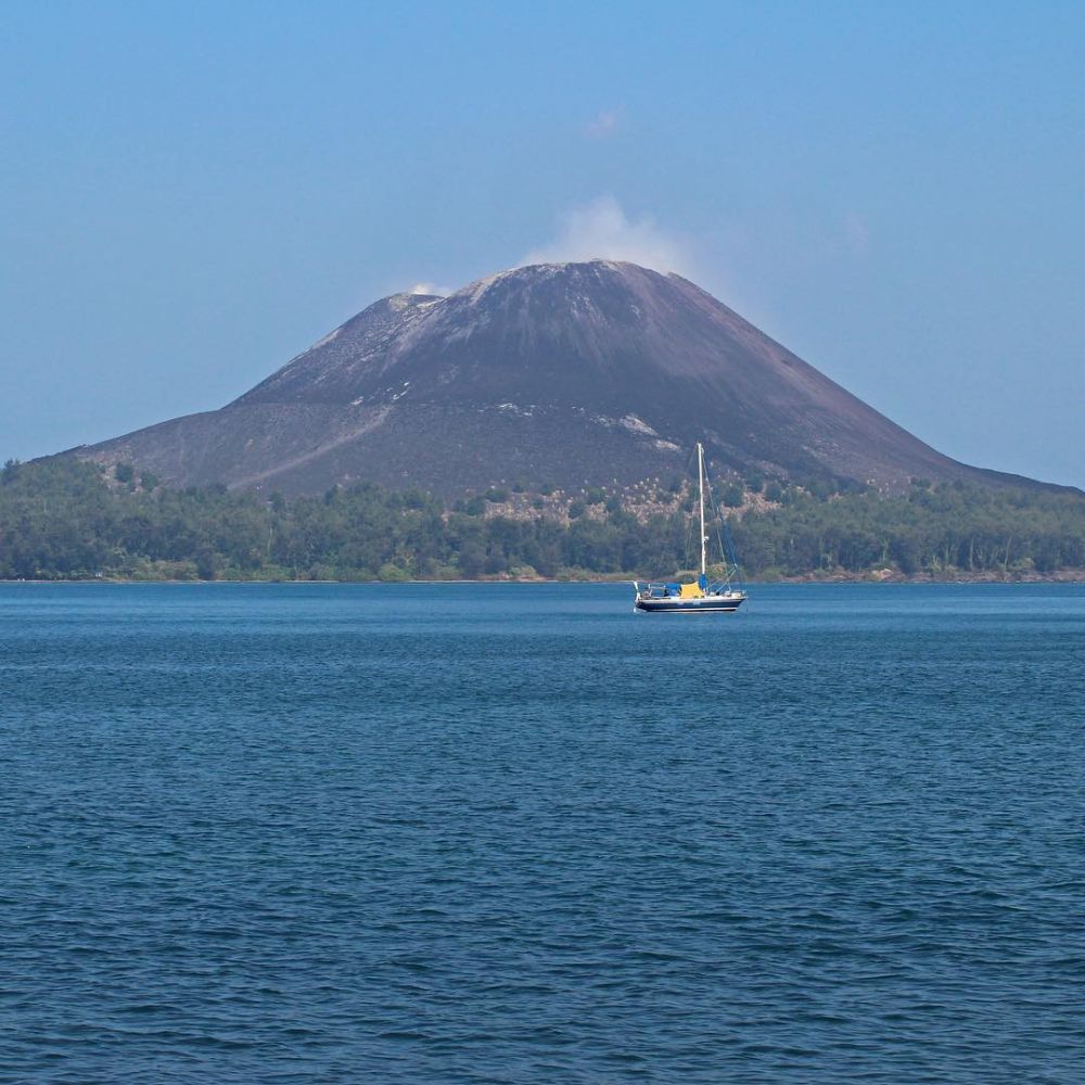 11 Foto keindahan Anak Krakatau sebelum meletus