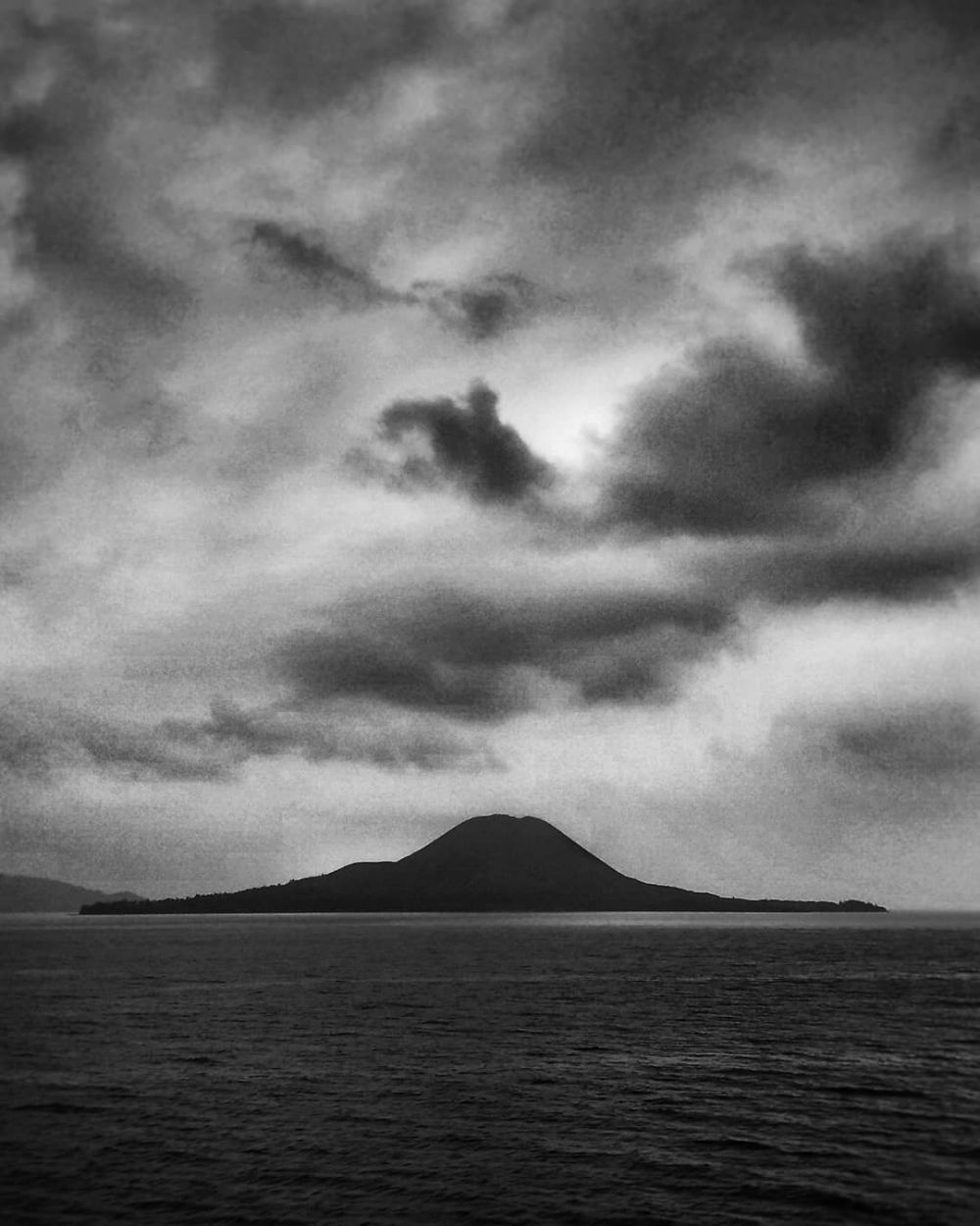 11 Foto keindahan Anak Krakatau sebelum meletus