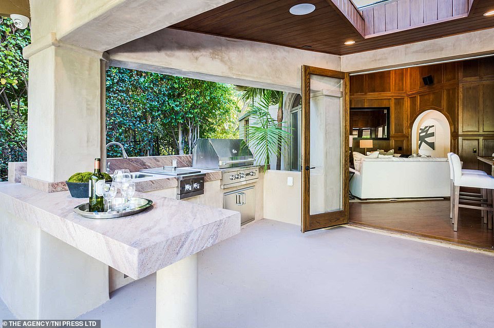 10 Potret rumah Chris Pratt & Anna Faris, dijual Rp 70 miliar