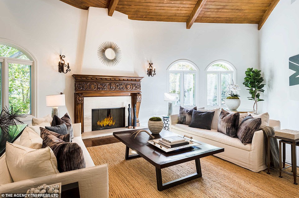 10 Potret rumah Chris Pratt & Anna Faris, dijual Rp 70 miliar