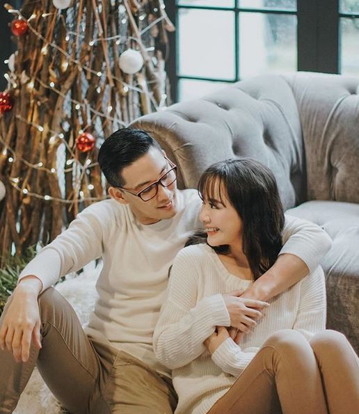 7 Seleb ini rayakan Natal bareng kekasih, makin romantis