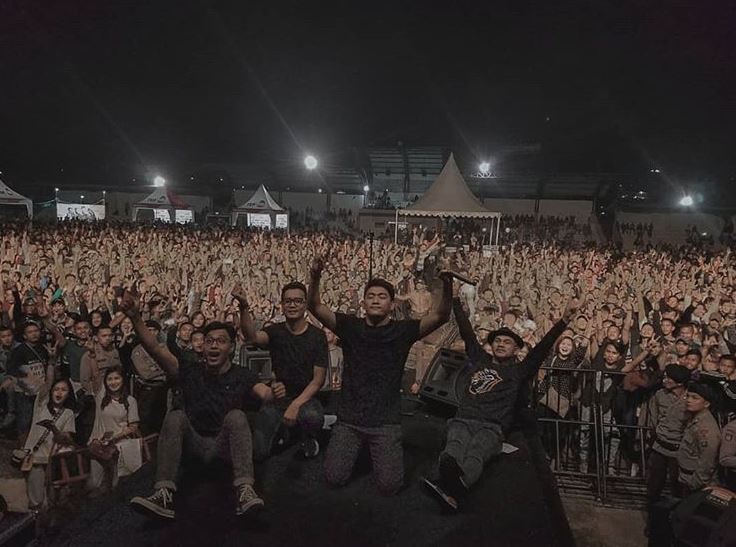 10 Momen Seventeen manggung sebelum tertimpa tsunami Banten