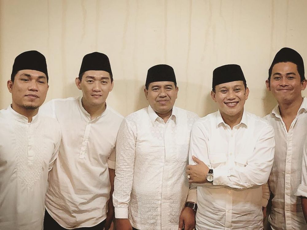 Beda jalan politik Ifan Seventeen dan istrinya Dylan Sahara