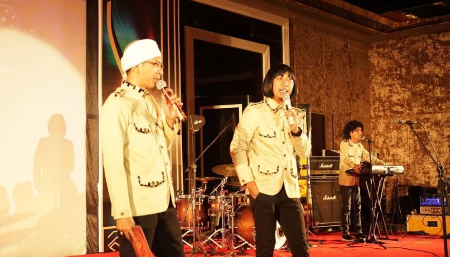 8 Foto kebersamaan Ade Jigo & mendiang Aa Jimmy, 9 tahun sahabatan