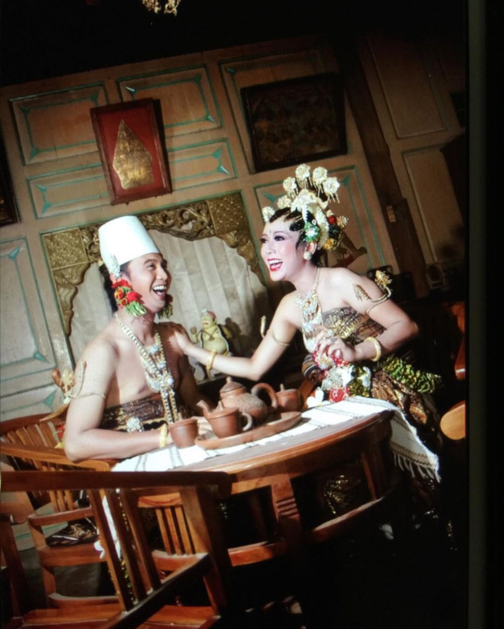 16 Tahun bersama, ini 11 momen mesra Soimah dan suami