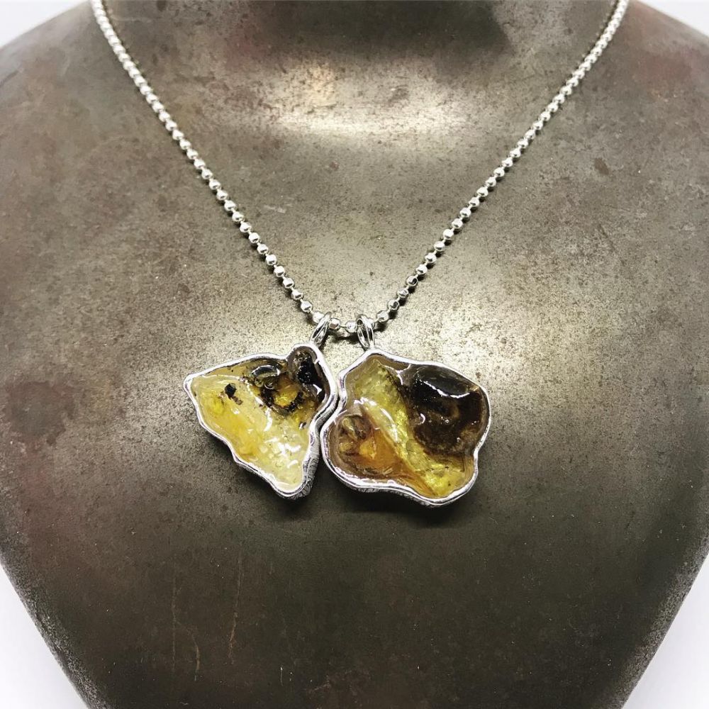 15 Perhiasan unik dari pusar bayi ini nyeleneh tapi indah