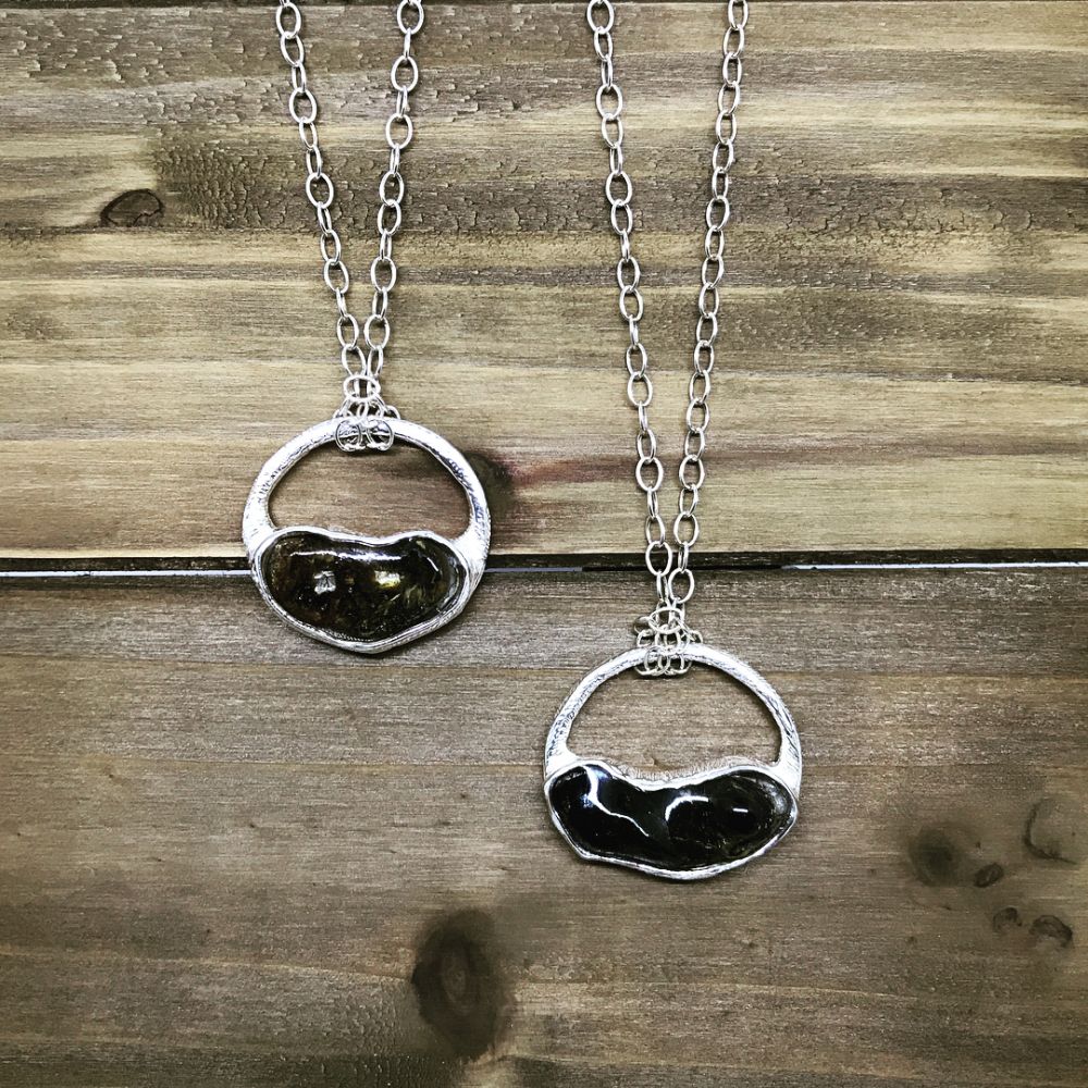 15 Perhiasan unik dari pusar bayi ini nyeleneh tapi indah