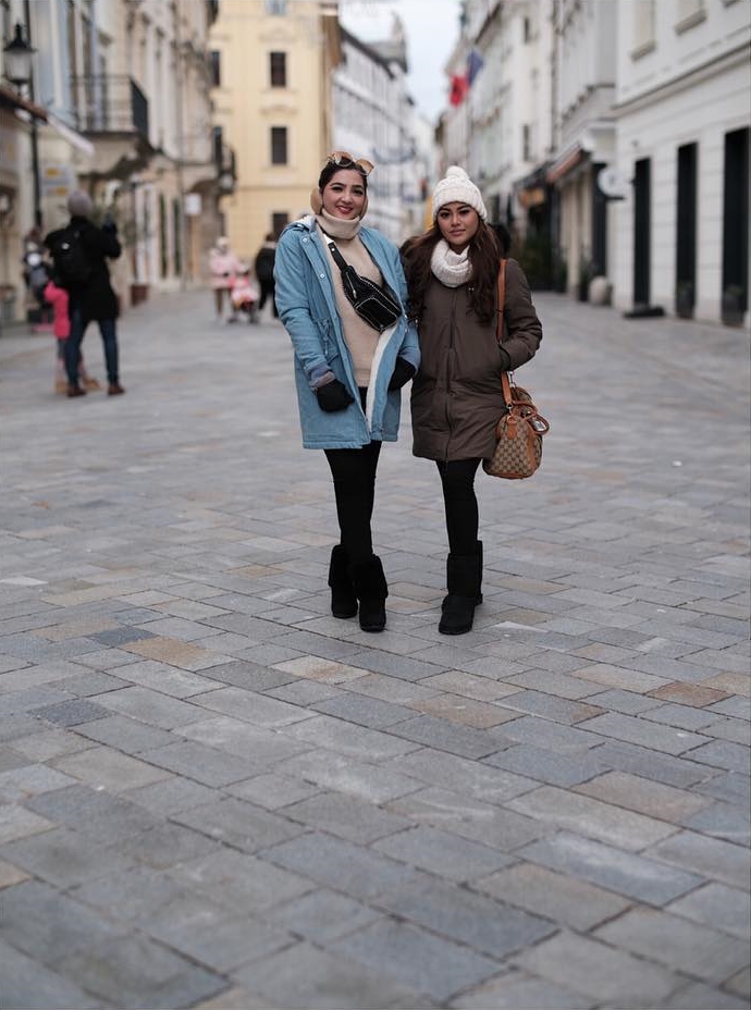 11 Potret liburan keluarga Ashanty di Eropa, ajak semua pegawai