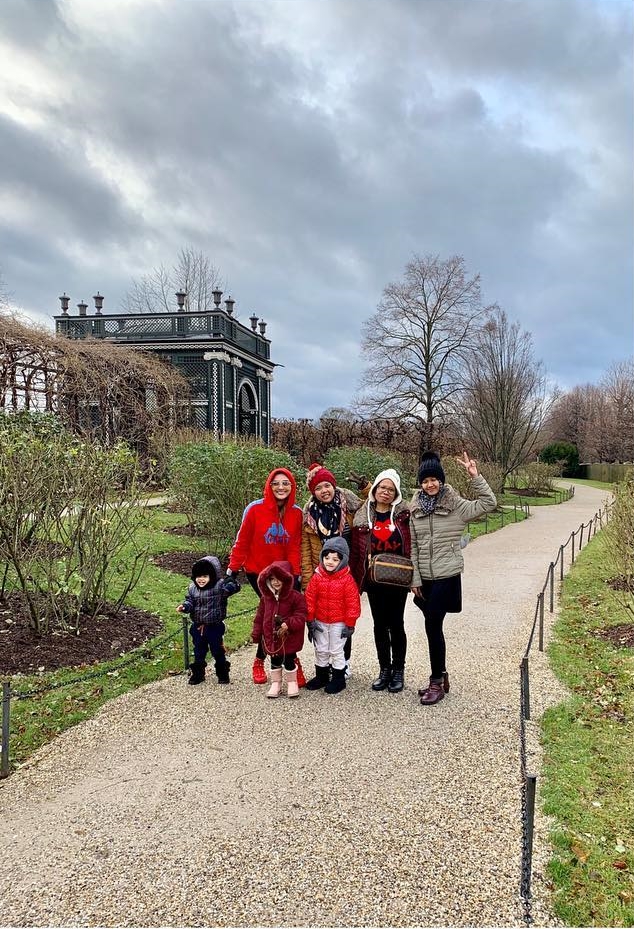 11 Potret liburan keluarga Ashanty di Eropa, ajak semua pegawai