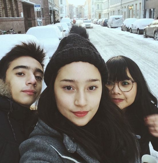 12 Potret kompak Tatjana Saphira dan adiknya, bak kekasih