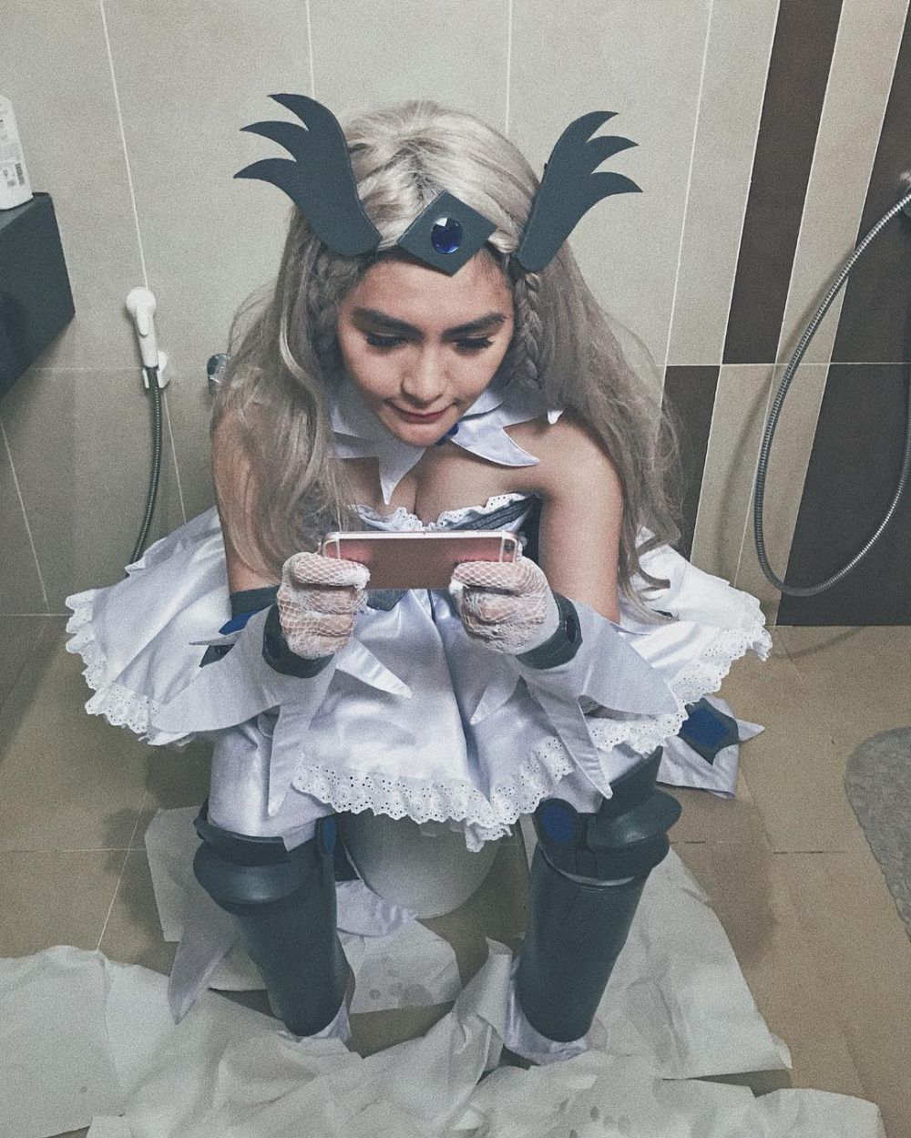 8 Aksi Angela Lee tiru karakter game, PUBG sampai Mobile Legends