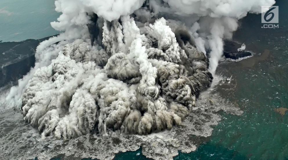 Penjelasan ilmiah gunung meletus bisa bikin erupsi gunung lain