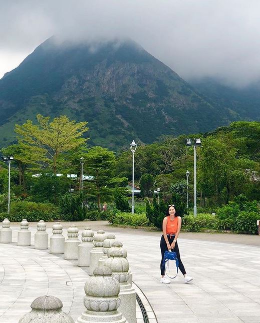 10 Gaya liburan Aura Kasih, dari gunung hingga pantai