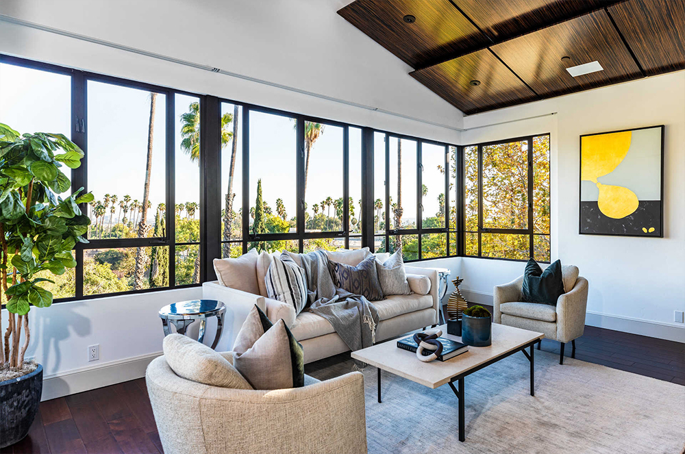 10 Potret rumah mewah Rihanna yang dijual seharga Rp 107 miliar