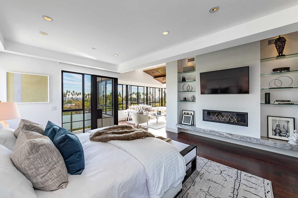 10 Potret rumah mewah Rihanna yang dijual seharga Rp 107 miliar