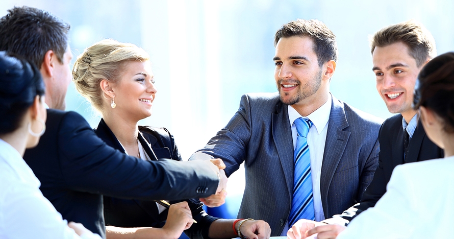 7 Zodiak yang diramal sukses karier di 2019