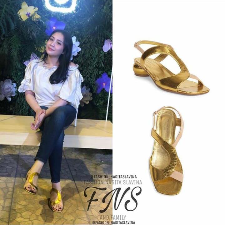 Intip 12 harga sandal Nagita Slavina, ada seharga motor bebek