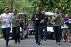 8 Potret kegiatan Jokowi di malam hingga hari pertama tahun 2019