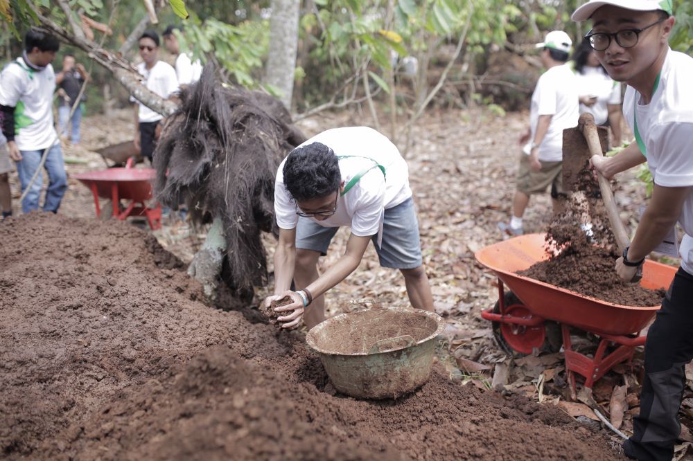 Liburan sambil menyelamatkan alam? Ini 3 cara asyiknya