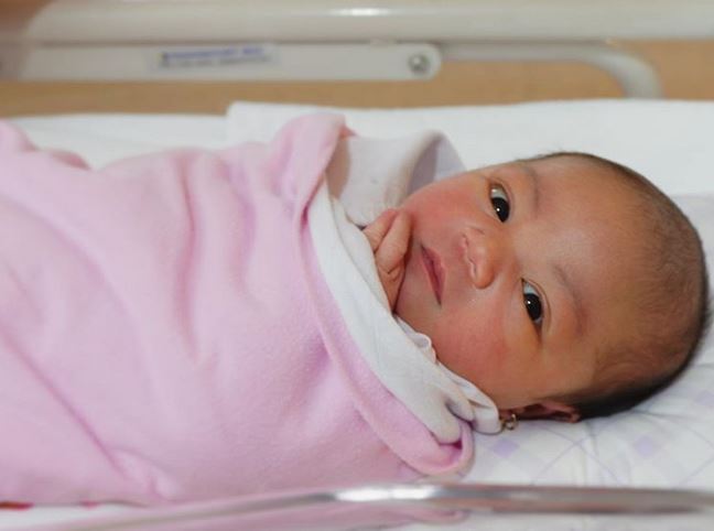 7 Potret imut anak pertama Sheza Idris, lahir di penghujung 2018