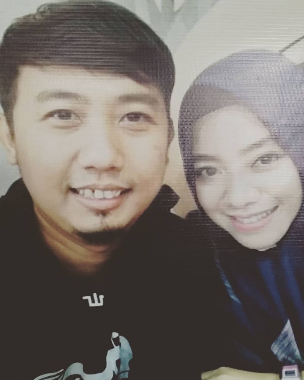 Ungkapan rindu Ade Jigo pada mendiang istrinya, bikin terenyuh