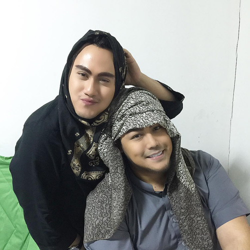 7 Potret persahabatan Ivan Gunawan & Nassar, disebut kembar