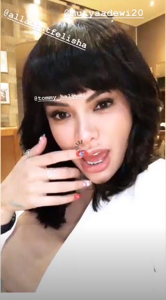 10 Penampilan Nikita Mirzani usai lepas hijab, rambutnya nyentrik