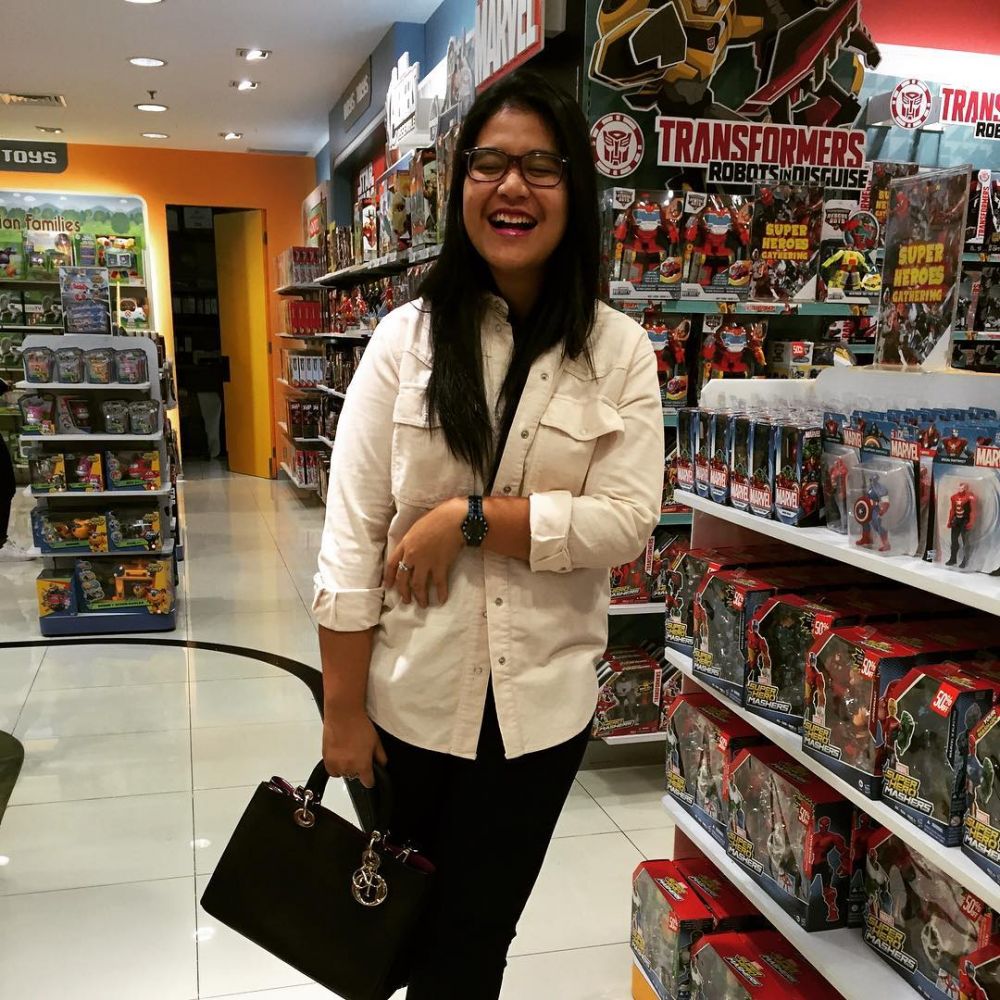 7 Harga fashion item Kahiyang Ayu, ada yang kembar Aliya Rajasa